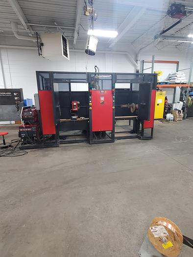 Used Lincoln System 30 With Fanuc Arcmate 100ib Industrial Robot and Lincoln Powerwave 455M