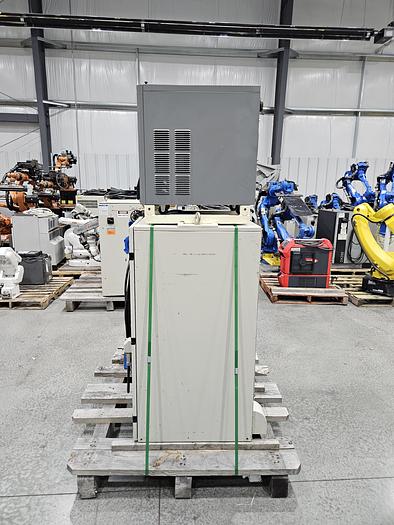 Used Yaskawa MA1400 Industrial Welding Robot with DX100 Controller and Motoweld RL350