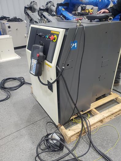 Used FANUC Arcmate 120ic Industrial Robot With R-30ia Controller - Low Hours