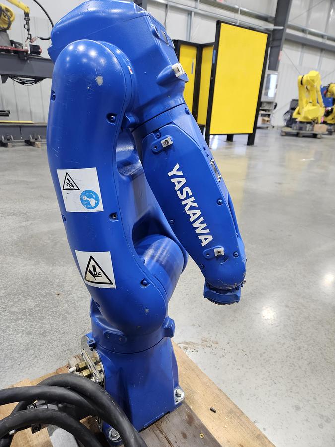Used Dual Arm Yaskawa GP8 Industrial Robots W/ YRC1000 Controller