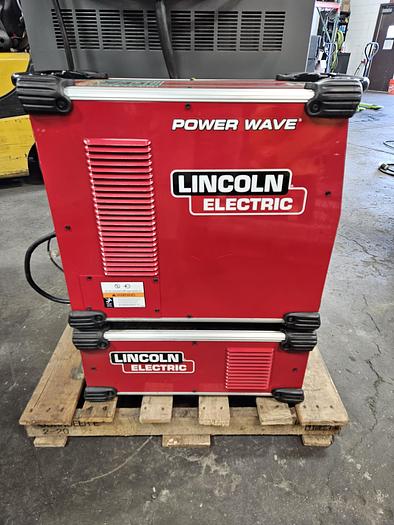 Used FANUC M-710ic/20L With R-30ia Controller and Lincoln Powerwave