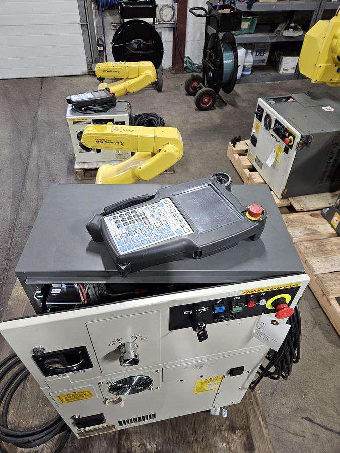Used Fanuc LR Mate 200iD/7L Industrial Robot With R-30ib Controller