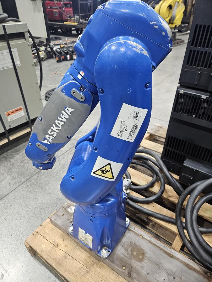 Used Dual Arm Yaskawa GP8 Industrial Robots W/ YRC1000 Controller