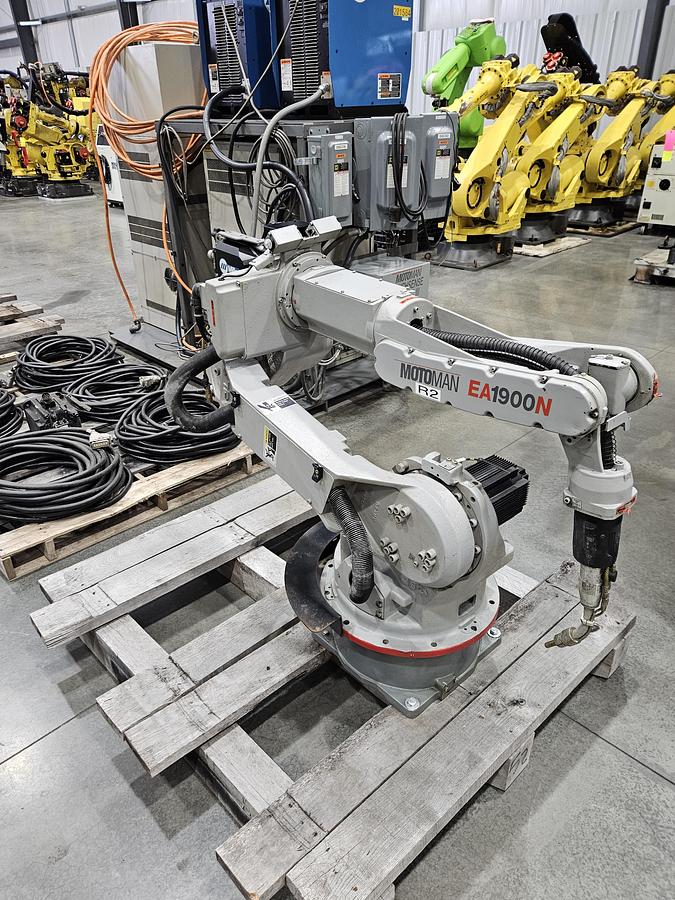 Used Dual Arm Yaskawa EA1900N and UP50N Welding Robots With Auto Axcess 450