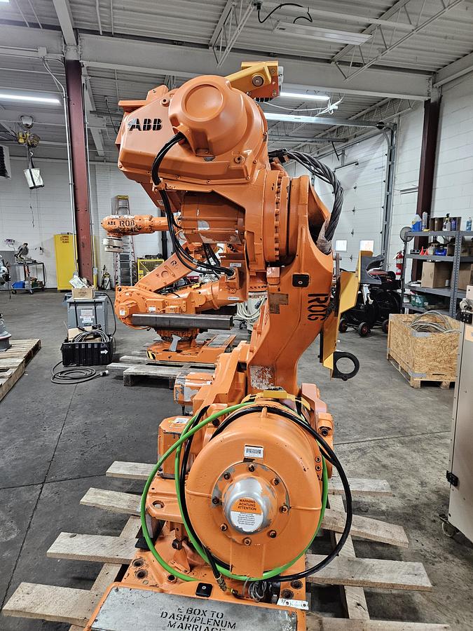 Used ABB IRB 6650S-200/3.0 Industrial Robot With S4C Plus Controller