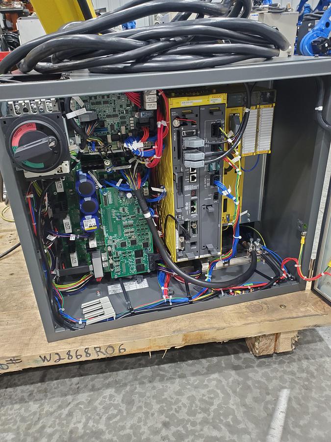 Refurbished Fanuc M-20id/25 (Arcmate 120id) Industrial Robot With R-30ib Plus Controller