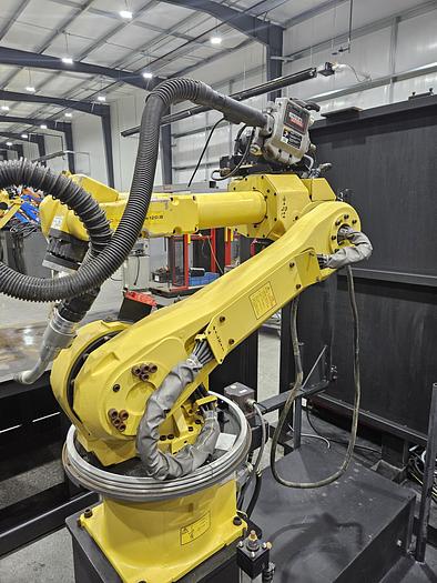 Used Fanuc Arcmate 120ib Industrial Welding Robot With R-J3IB Controller - Complete Cell
