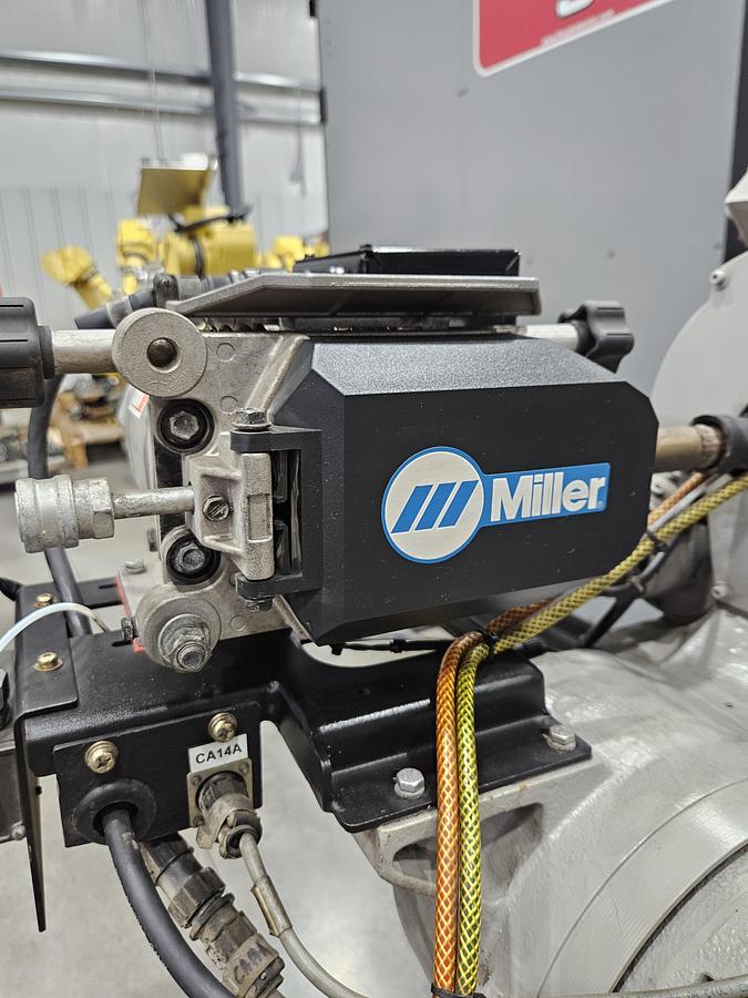 Used Dual Arm Yaskawa EA1900N and UP50N Welding Robots With Auto Axcess 450