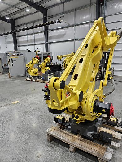 Used Fanuc M-410ic/315 Industrial Palletizing Robot With R-30ib Plus Controller