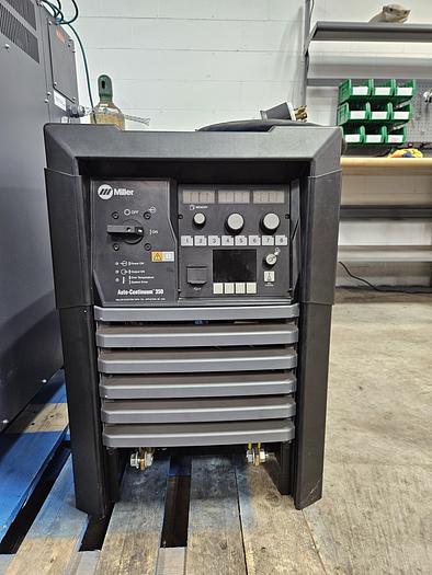 Used Yaskawa Motoman MA1440 With DX200 Controller And Miller Auto Continuum 350