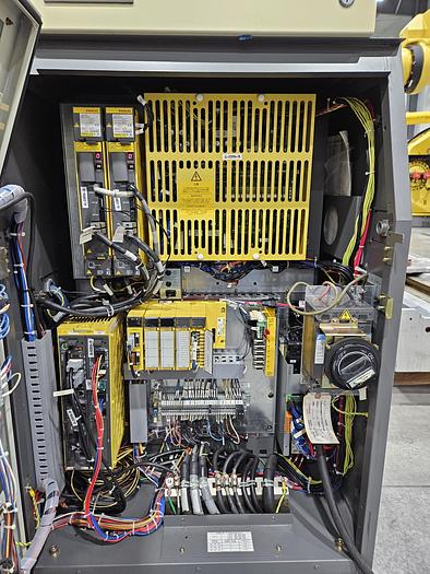 Used Dual Fanuc M-710ic/20L Industrial Robot System With 35' Track