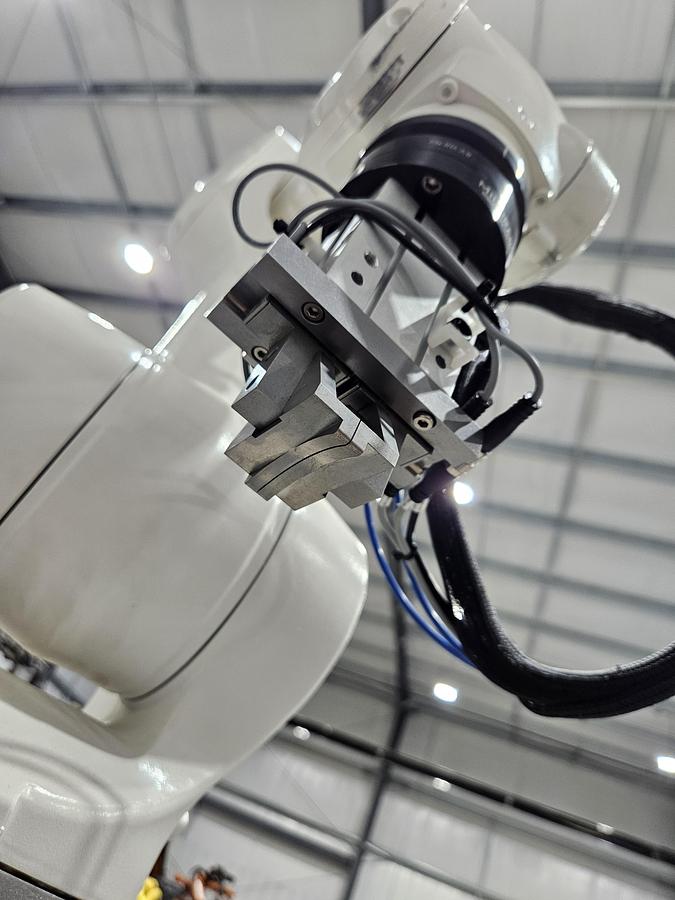 Used KUKA KR10 R1100-2HO Food Grade Industrial Robot With KRC5 Micro Controller