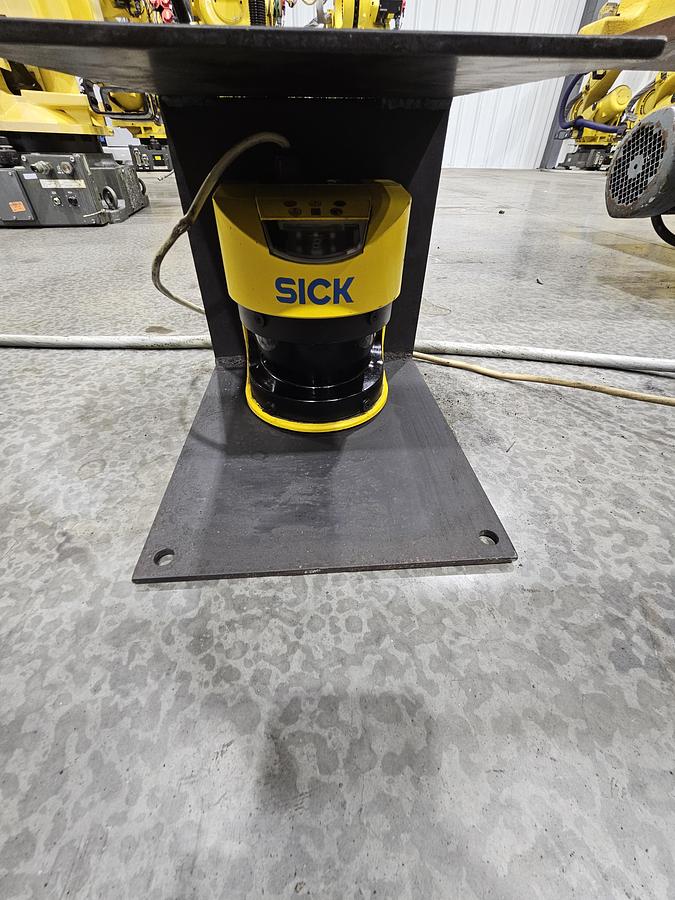 Used Complete FANUC Robotic Welding Cell W/ FANUC Arcmate 100ic/6l R-30ia Controller and Dual Tilt Rotate Positioners