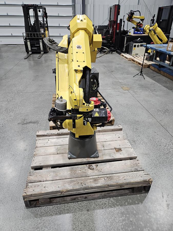Used Fanuc M-20ia Industrial Robot with R-30ib Controller