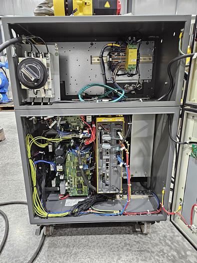 Used Fanuc R-2000ic/210F Industrial Robot With R-30ib Controller
