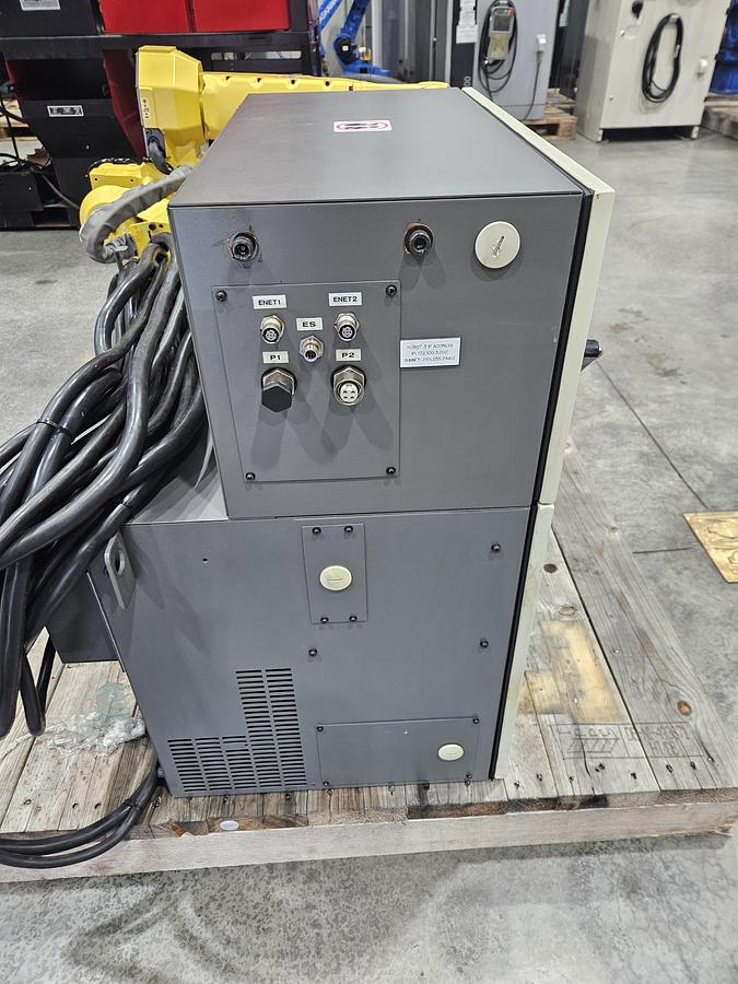 Used Fanuc M-10ia/12 Industrial Robot With R-30ib Controller