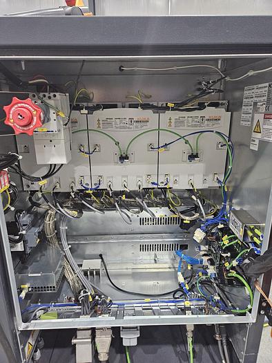 Used KUKA KR210 R2700 Prime Industrial Robot With 40 Foot KUKA Track