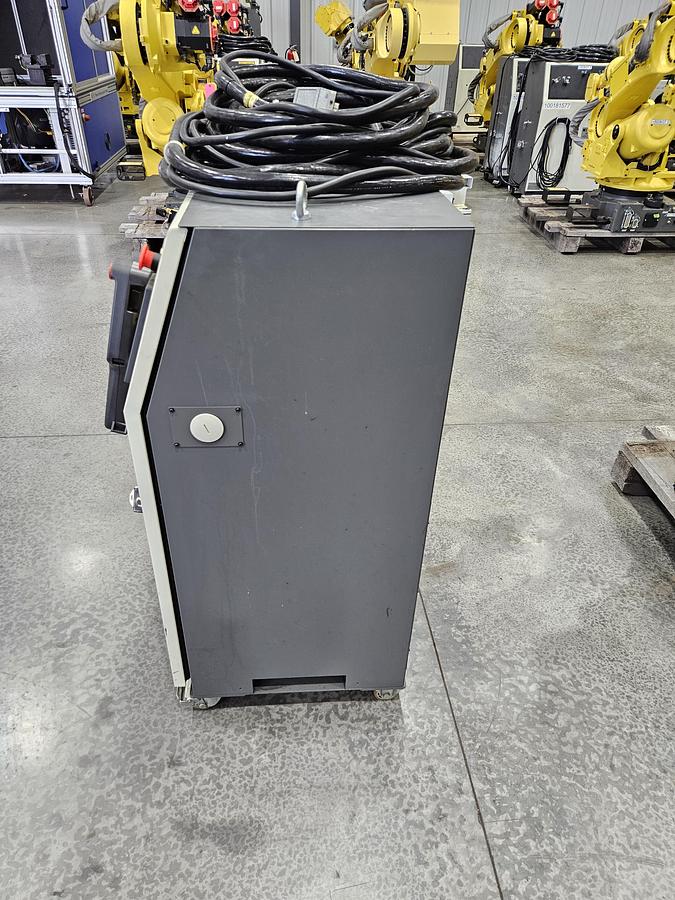 Used Fanuc R-2000ib/125L Industrial Robot With R-30ia Controller