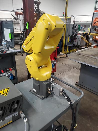 Used Fanuc LR Mate 200iD/7H