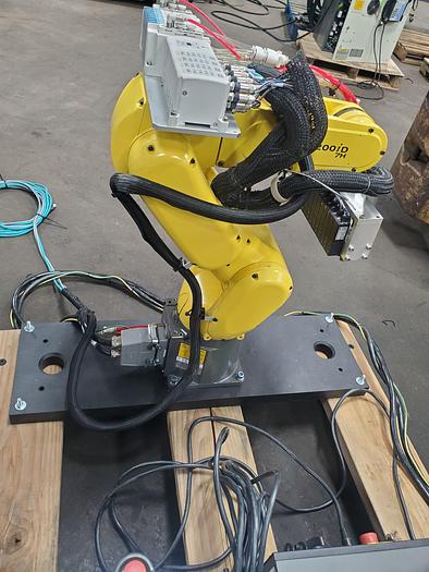 Used 2014 Fanuc LR Mate 200iD/7H Industrial Robot With R-30ib Controller and Gripper