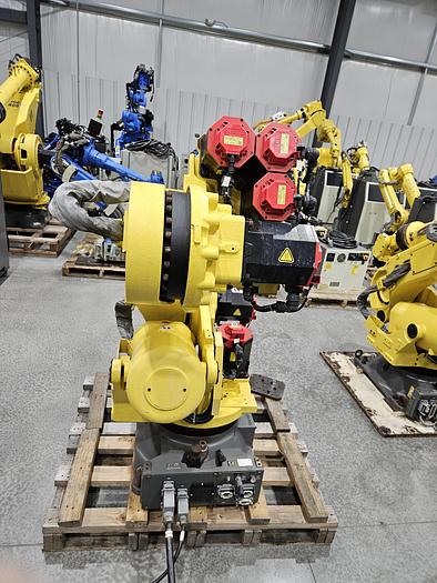 Used Fanuc R-2000ic/210F Industrial Robot With R-30ib Controller