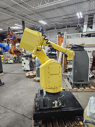 Used Fanuc M-710ib/45e Industrial Robot With RJ3IB Controller