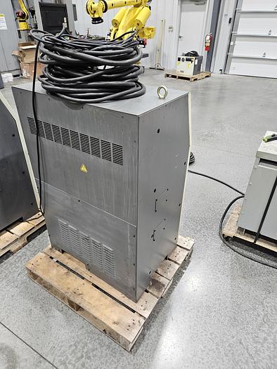 Used FANUC Arcmate 120ic Industrial Robot With R-30ia Controller