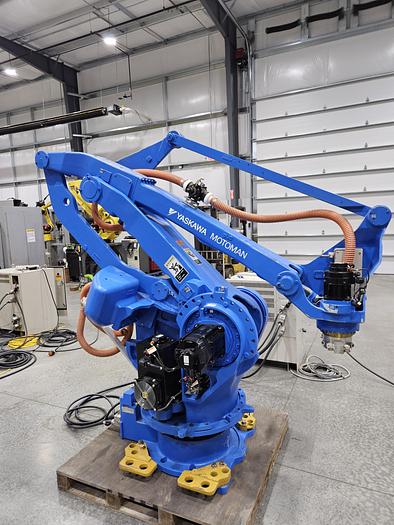 Used Yaskawa Motoman MPL160 Palletizing Robot with DX100 Controller