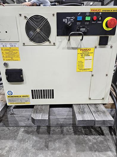 Used Fanuc Arcmate 100ic Industrial Welding Robot With Lincoln PWR350 and Dual Head