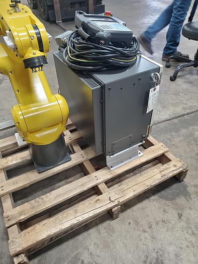 Used Fanuc LR Mate 200iD/7L Industrial Robot With R-30ib Controller