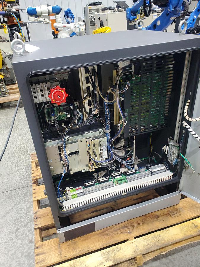 Used Yaskawa Motoman MH50-II Industrial Robot With DX200 Controller