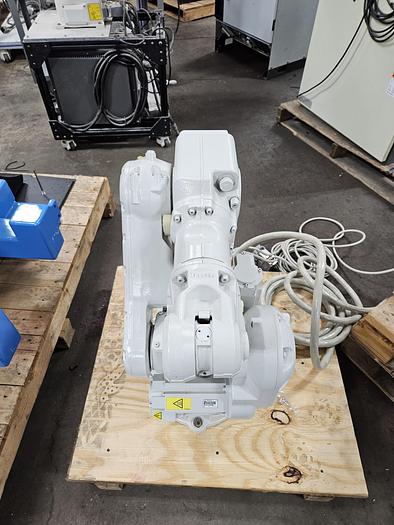 Used ABB IRB 140 Industrial Robot with IRC5 Controller