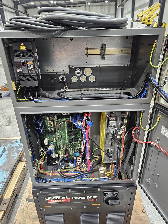 Used Fanuc Arcmate 100ic Industrial Robot With R-30ia Controller and Lincoln Powerwave i400