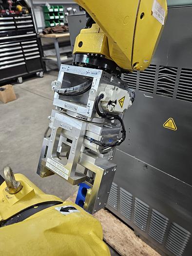 Used Fanuc M-20ia Industrial Robot with R-30ia Controller