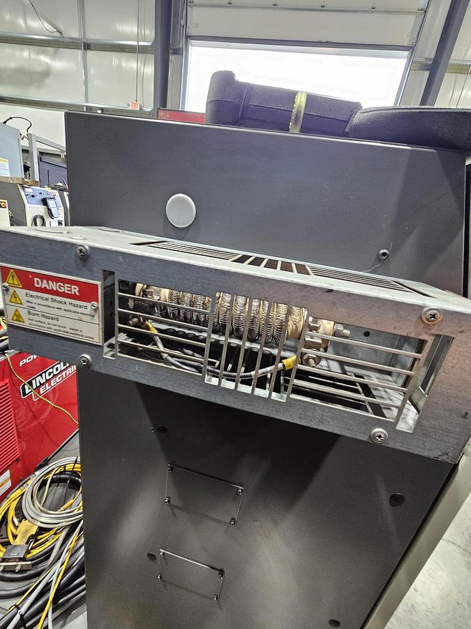 Used Complete FANUC Robotic Welding Cell W/ FANUC Arcmate 100ic/6l R-30ia Controller and Dual Tilt Rotate Positioners