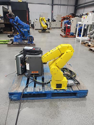 Used Fanuc LR Mate 200iC Industrial Robot With R-30ia Controller
