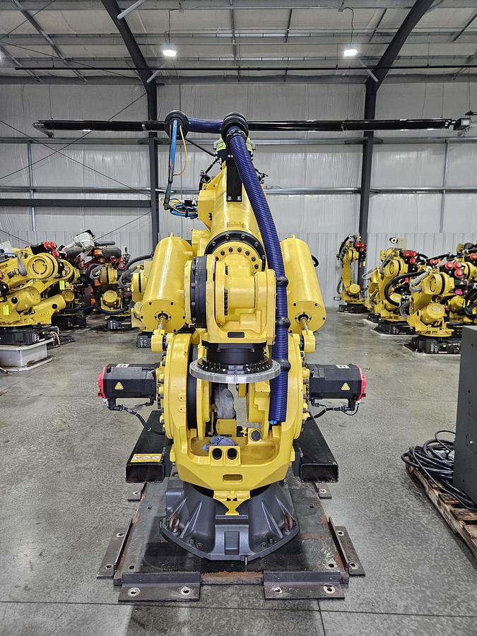 Used Fanuc M-900ib/700 Industrial Robot With R-30ib Plus Controller