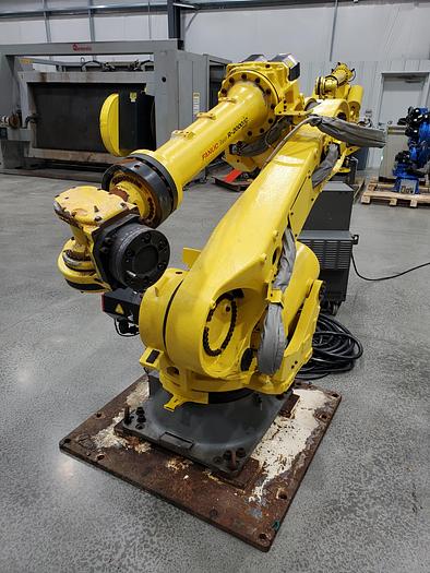 Used Fanuc R-2000ic/210F