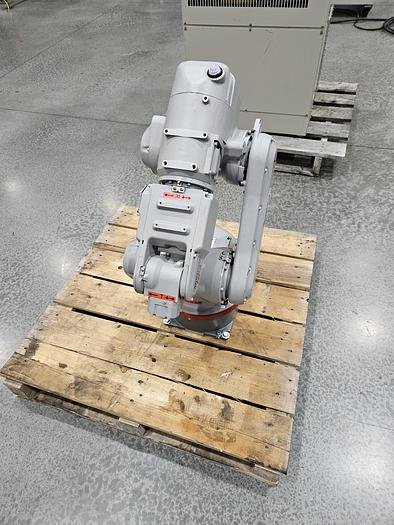 Used Yaskawa Motoman HP3 Industrial Handling Robot With NX100 Controller