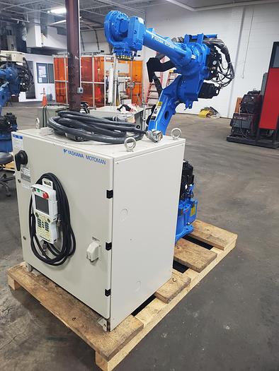Used Yaskawa Motoman MH80 With DX100 Controller
