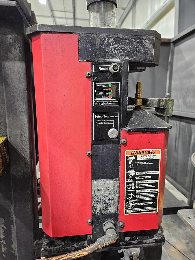 Used Complete Lincoln System 50 Robotic Welding Cell W/ FANUC 100ibe/R-30ia Dual HS and Safety