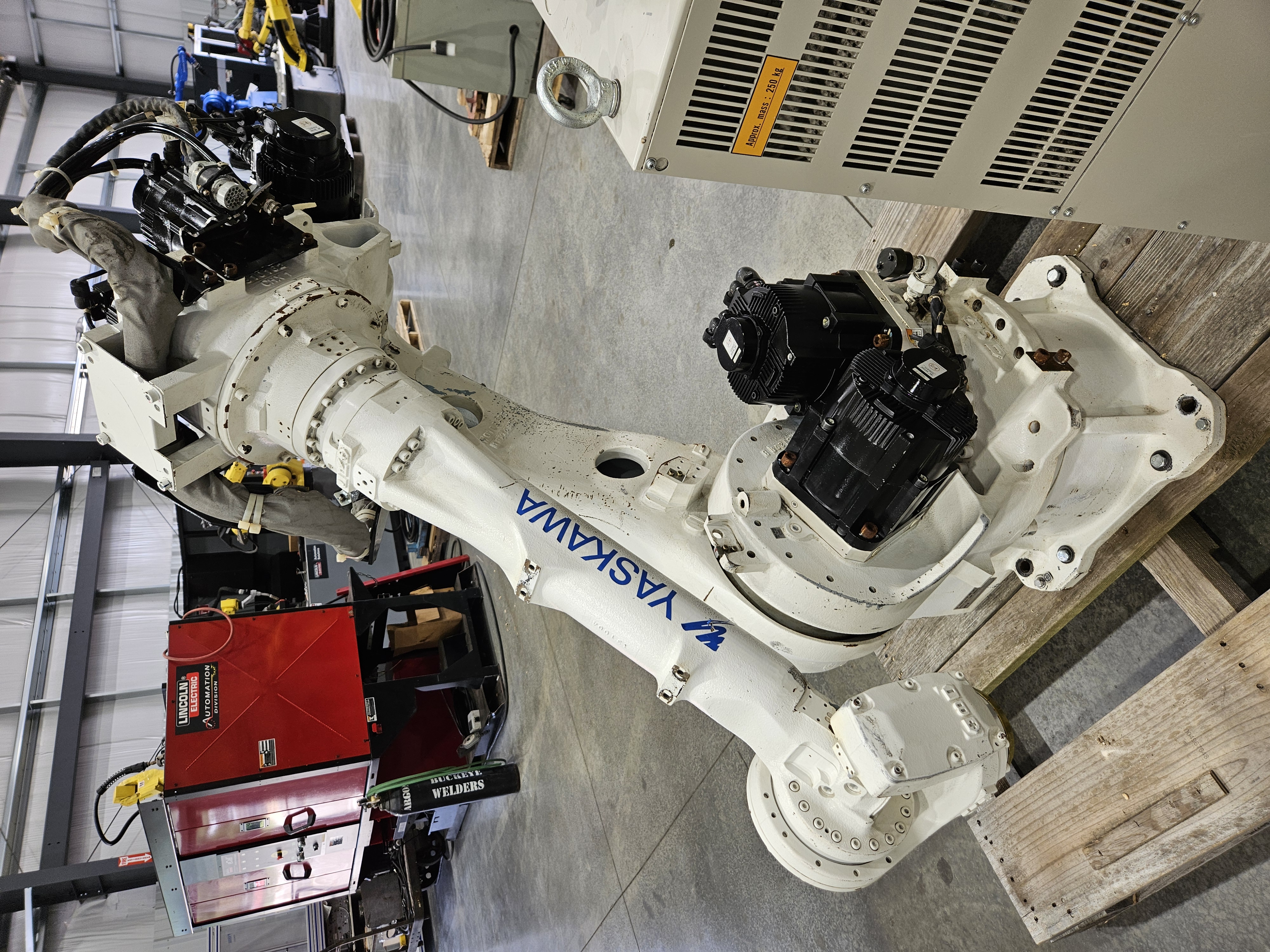 Used Yaskawa Motoman MPL80 Industrial Robot With DX100 Controller