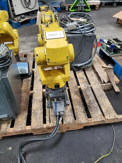 Used Fanuc LR Mate 200iC Industrial Robot With R-30ia Controller