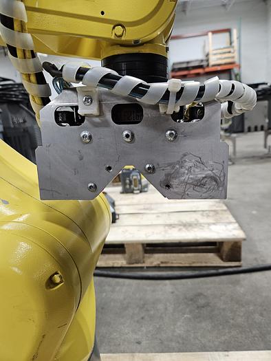 Used Fanuc LR Mate 200iD/7L Industrial Robot With R-30ib Plus Controller 