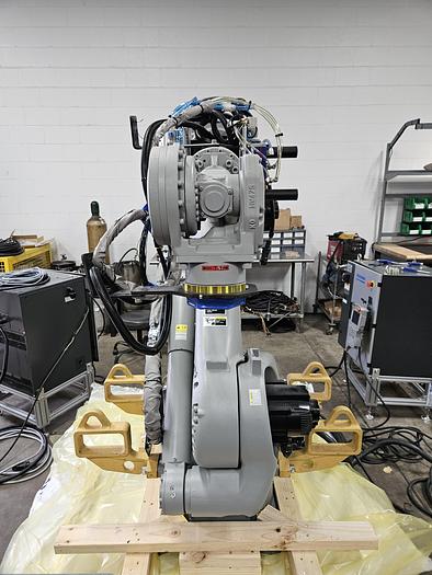 Used Yaskawa Motoman MH180 Industrial Robot With DX200 Controller