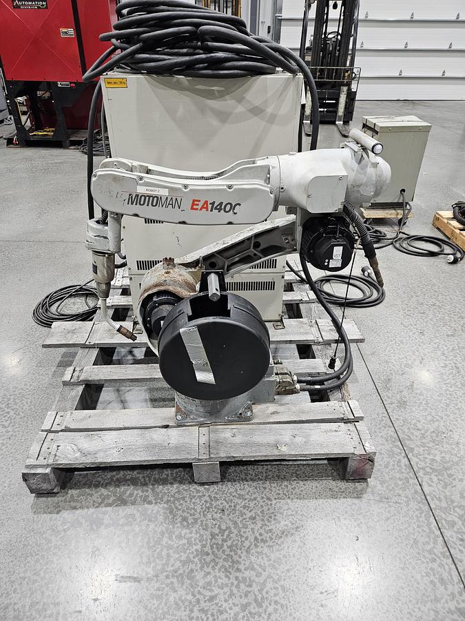 Used Yaskawa Motoman EA1400 Industrial Robot With XRC 2001 Controller