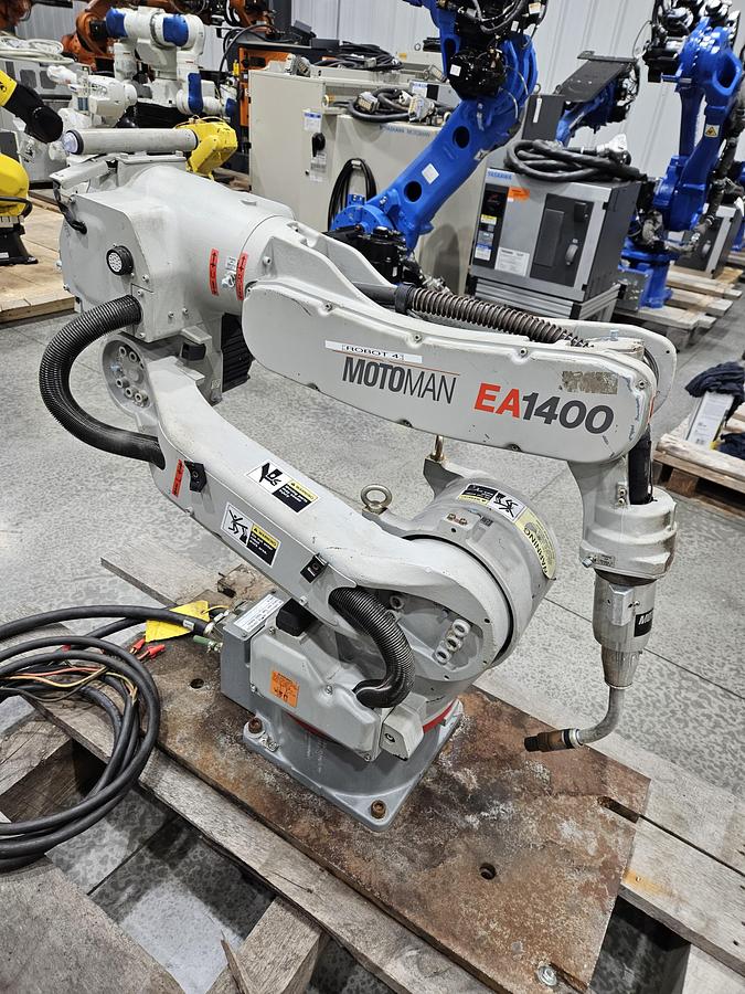 Used Yaskawa Motoman EA1400 Industrial Robot With XRC 2001 Controller