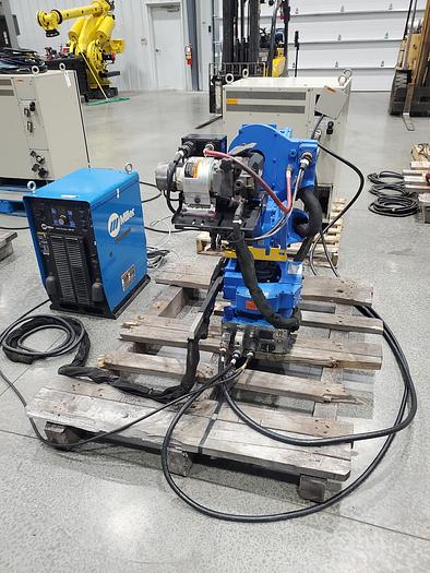 Used Yaskawa MA1400 Industrial Welding Robot with DX100 Controller and Miller Auto Axcess 450