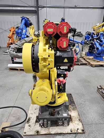 Used Fanuc R-2000ic/210F Industrial Robot With R-30ib Controller