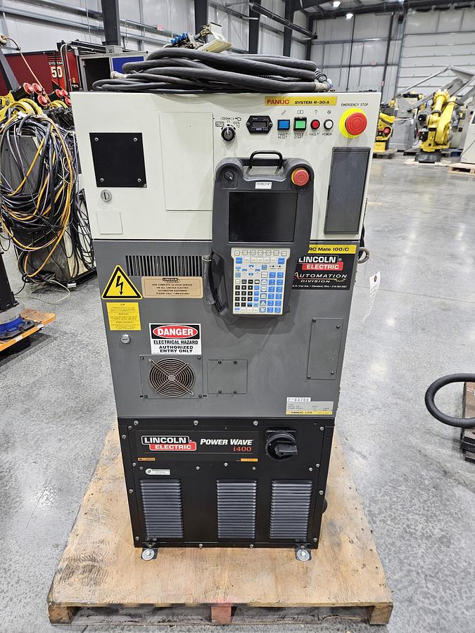 Used Fanuc Arcmate 100ic Industrial Robot With R-30ia Controller and Lincoln Powerwave i400